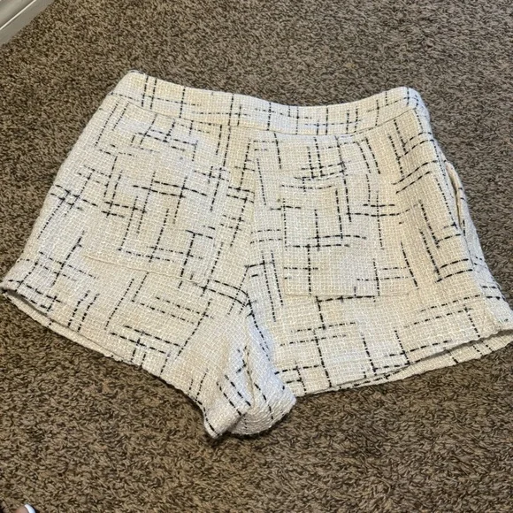Maeve by Anthropologie White Tweed Shorts size 10 - Picture 3 of 10
